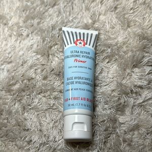 First Aid Beauty Ultra Repair Hyaluronic Hydrating Primer